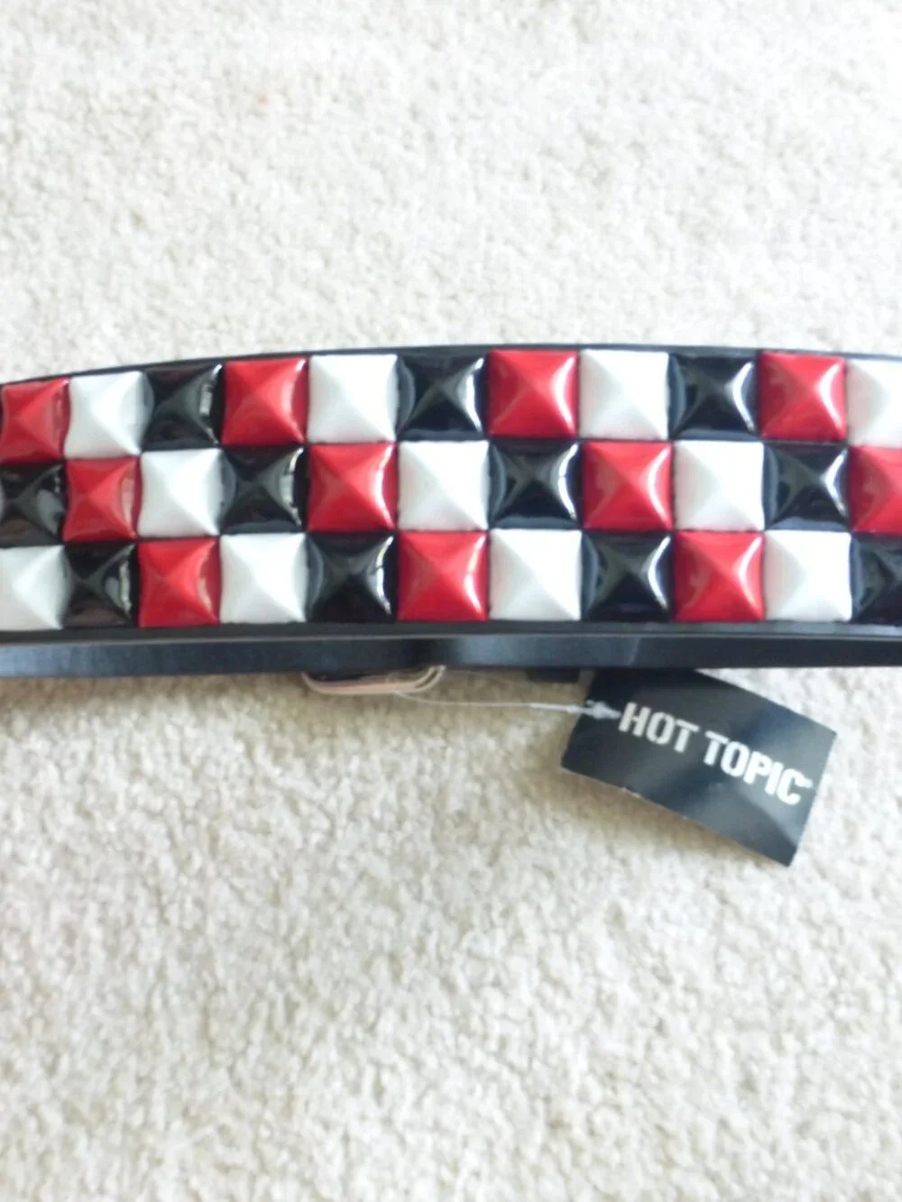 NWT HOT TOPIC kids black, red and white pyramid studded belt size XS - Picture 10 of 14
